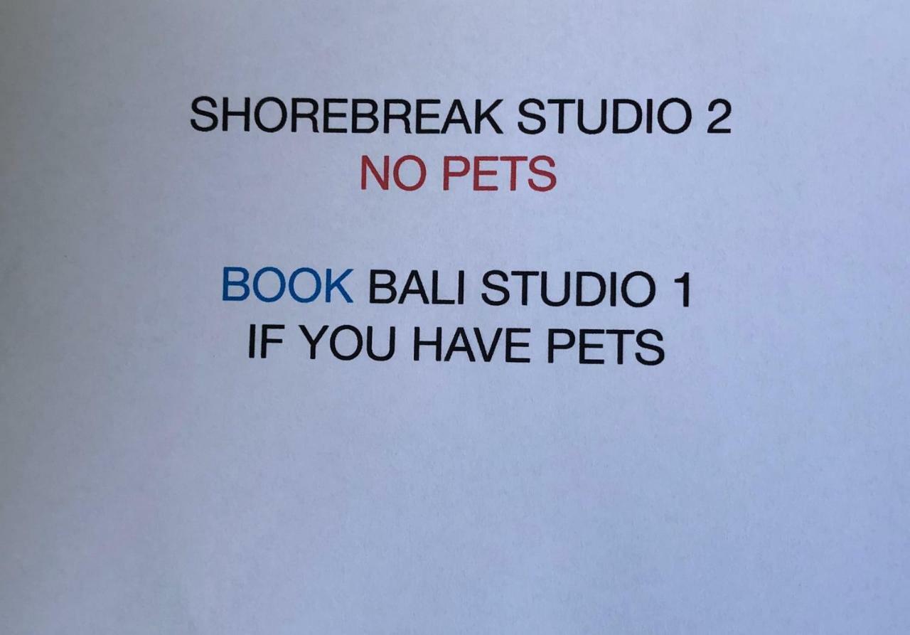 Shorebreak Studio Apartments Sapphire Beach Exterior foto